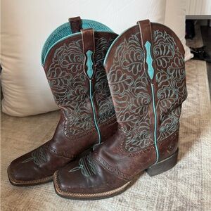 Brown and Turquoise Ariat Boots Women’s 8